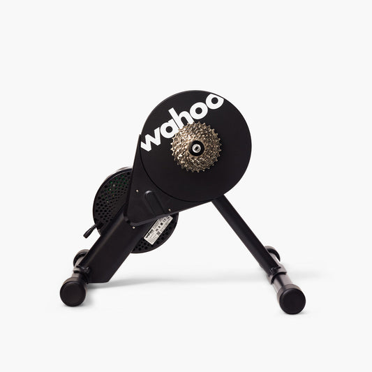 Wahoo KICKR CORE mit Kassette und 1-Jahres-Zwift-Mitgliedschaft